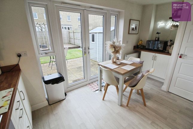 12, Hackworth Close, Keighley photo 4