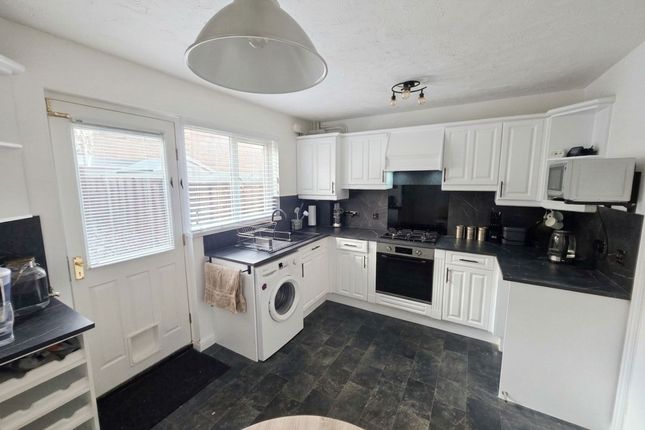 5 Llys Eglwys, Bridgend photo 2