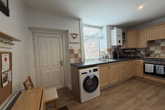 29, New Earth Street, Mossley photo 3