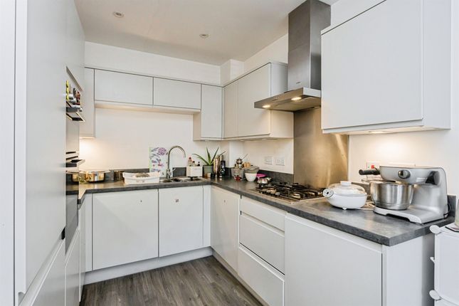27, Edwin Street, Burgess Hill photo 4