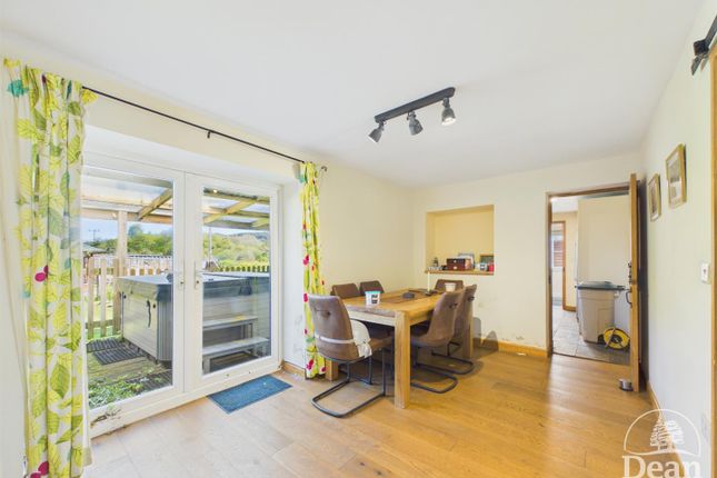 Curlew Cottage, Moseley Green, Lydney photo 3