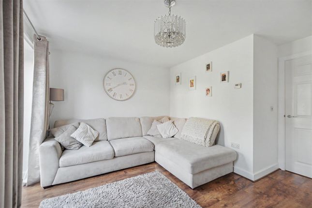 13, Waterside Close, Nottingham photo 4