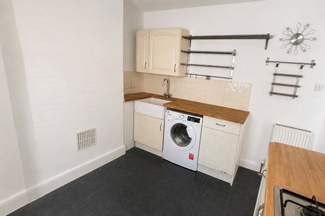 53, Southampton photo 2