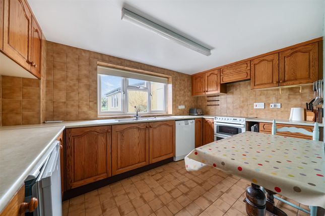 5 Courtenay Cottages, Tiverton photo 4