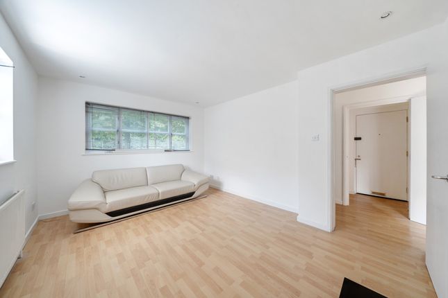 24, Sandalwood Drive, Middlesex photo 3