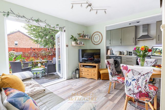 14 St. Sampson Road, Crawley photo 2