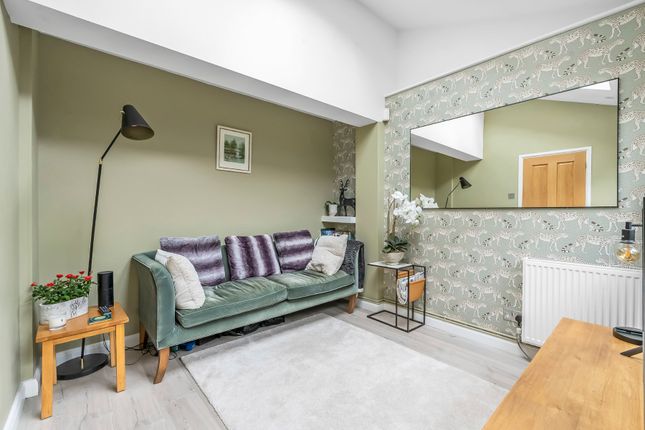 28, Great Oaks Park, Surrey photo 4