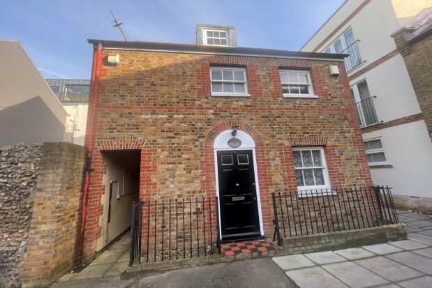 Thumbnail Cottage to rent in Albert Court, Ramsgate