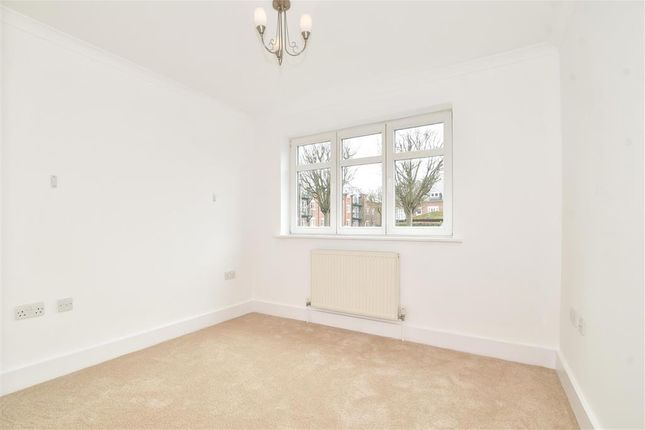 Flat for sale in Broyle Road, Chichester, West Sussex