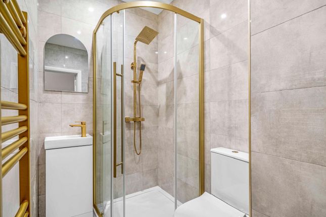 Flat 6, 84, Tolcarne Drive, Pinner photo 3