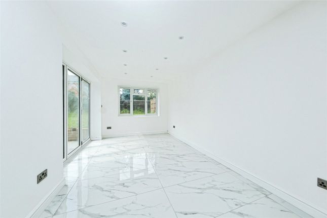 3, Bletchley Road, Buckinghamshire photo 3