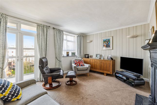 2-bed flat on 33, Longlands Court, London, £585,000