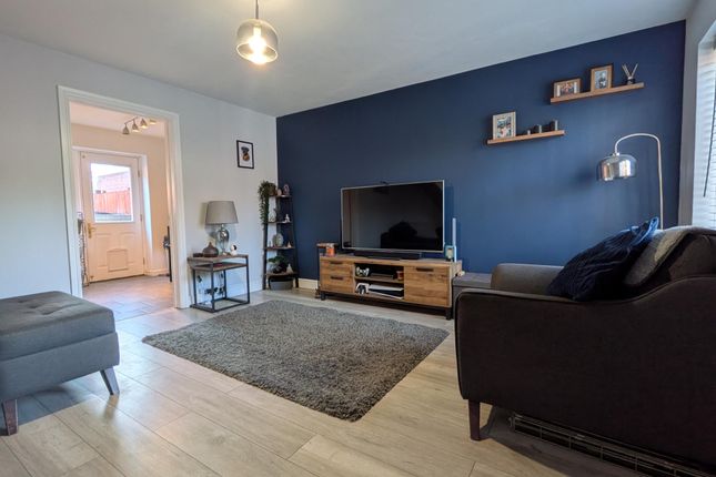 34, Cae Garw, Pontypridd photo 4