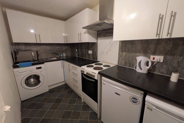 Flat 0/2, 151, West Princess Street, Glasgow photo 2