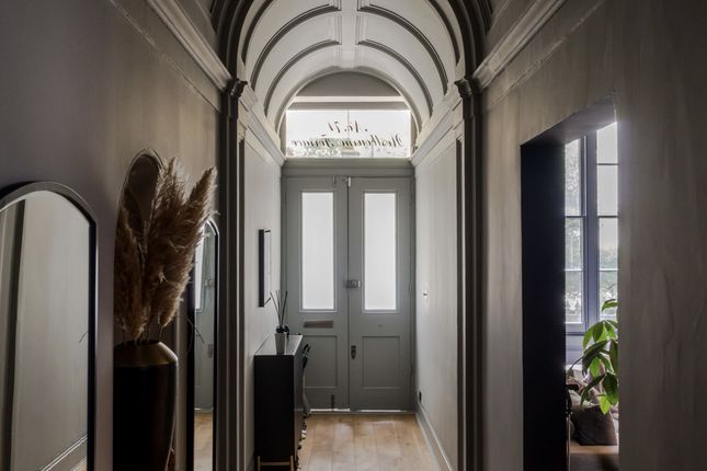 Flat 5, 71, Westbourne Terrace, London photo 3