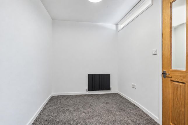 26, Overdale Close, Nottingham photo 2