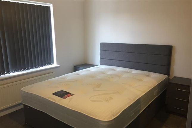 Room to rent in Winifred Avenue, Earlsdon, Coventry
