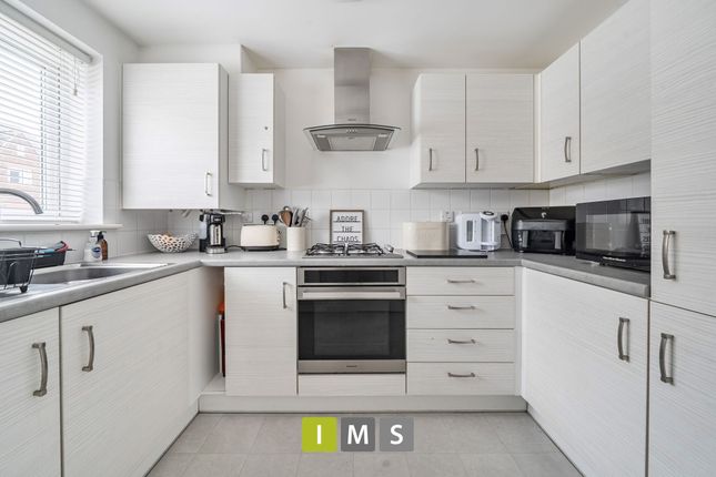 17 Nash Road, Bicester photo 2