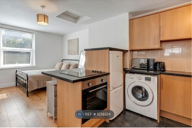 Flat, Belmont Road St Andrews, Bristol photo 4