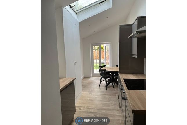 Lichfield Road, London photo 3