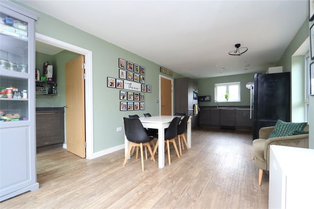 12, Forrester Walk, Oakgrove photo 3