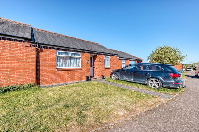 3-bed house on 58 Woodward Avenue, Stowmarket, £210,000