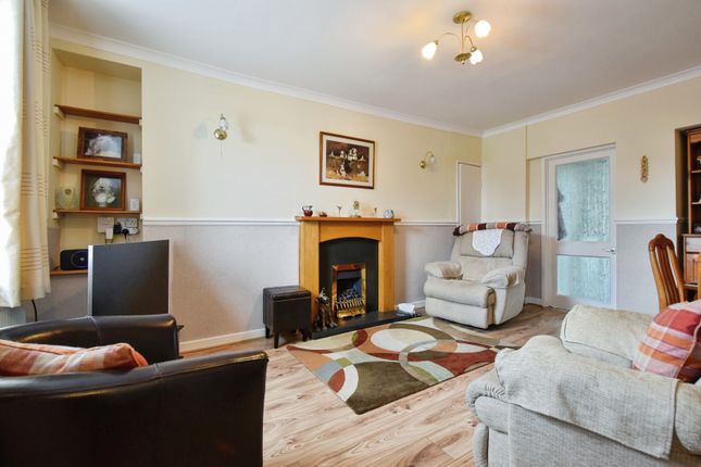 13, Maesquarre Road, Carmarthenshire photo 3