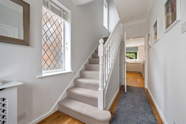 16 Deanway, Wilmslow photo 2