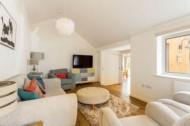 Bower House, Whitemans Green, Cuckfield photo 4