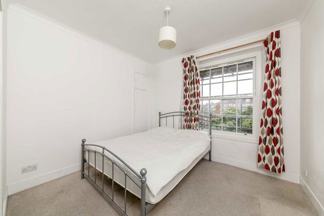 Flat 31, Swallow House, Barrow Hill Estate, London photo 4