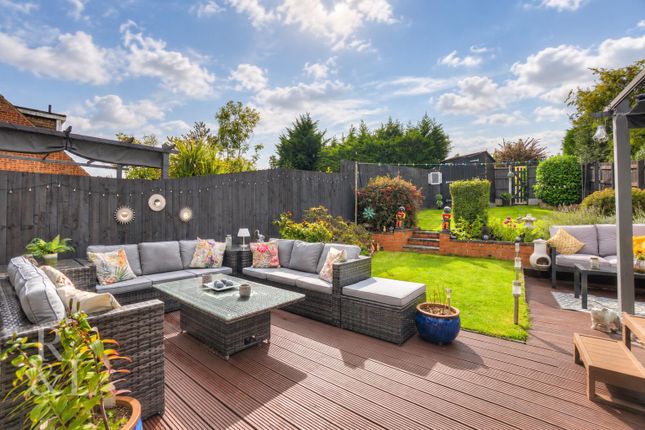 86, Wolds Drive, Nottingham photo 2