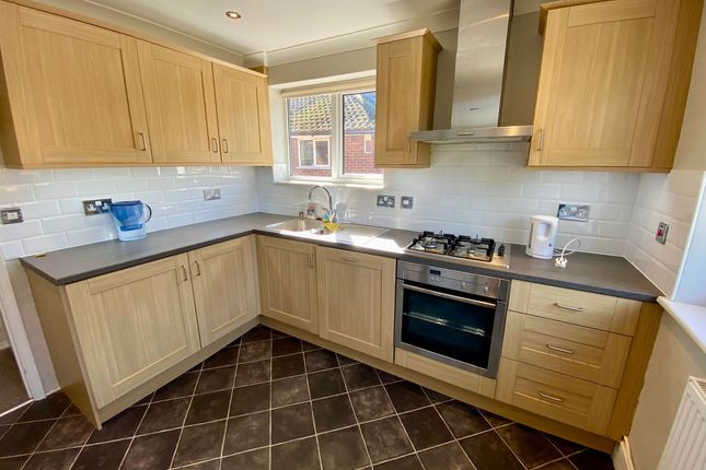 14 Hereford Close, Epsom photo 3