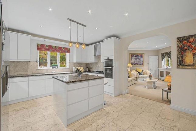 Willowtrees, 2 Parklands, Altrincham photo 2