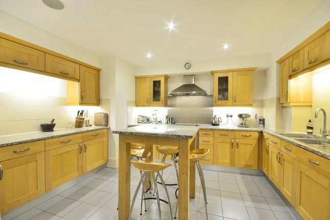 2-bed flat on Great Jubilee Wharf, Wapping, £1,400,000