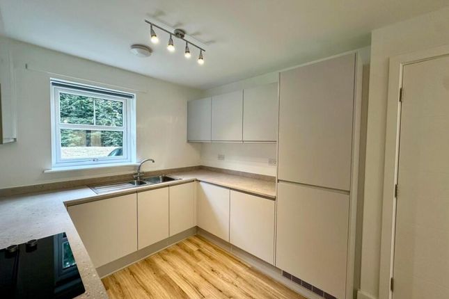 13, Maria Rowley Close, LEEDS photo 3