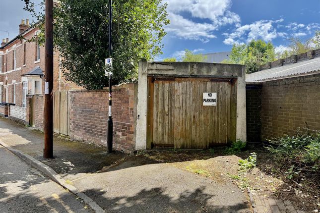 22, Camberwell Terrace, Leamington Spa photo 3