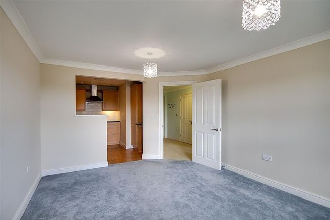 Flat 35, Rotary Lodge, Worthing photo 4