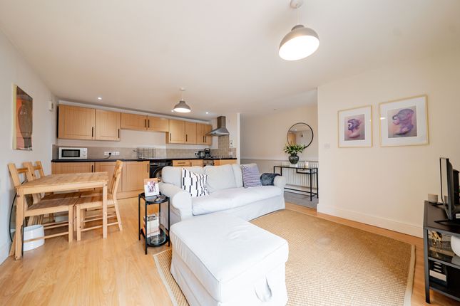 8 King William Court, Leicester photo 3