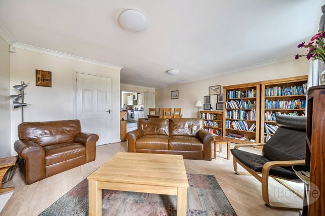 1, Meadow Bank, Guildford photo 3