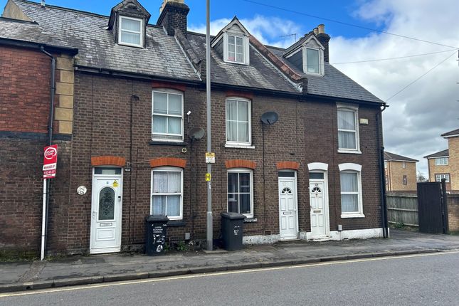 Thumbnail Terraced house for sale in Old Bedford Road, Luton