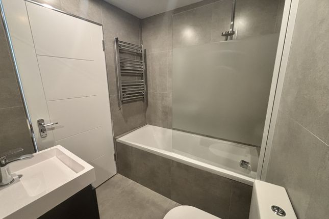 Flat 2, 48 Catherine Street, Salisbury photo 5