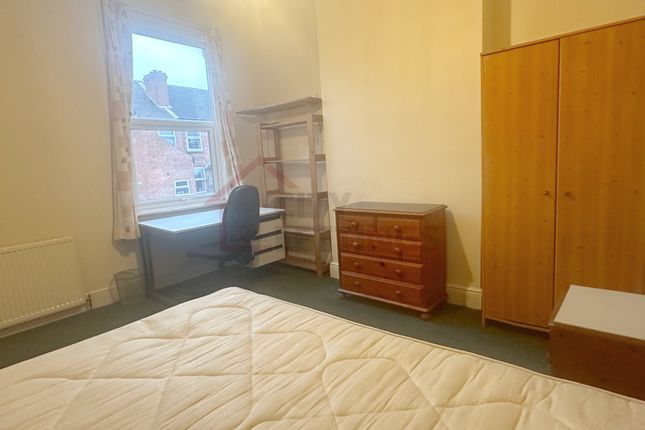 Room to rent in Burford Road, Nottingham