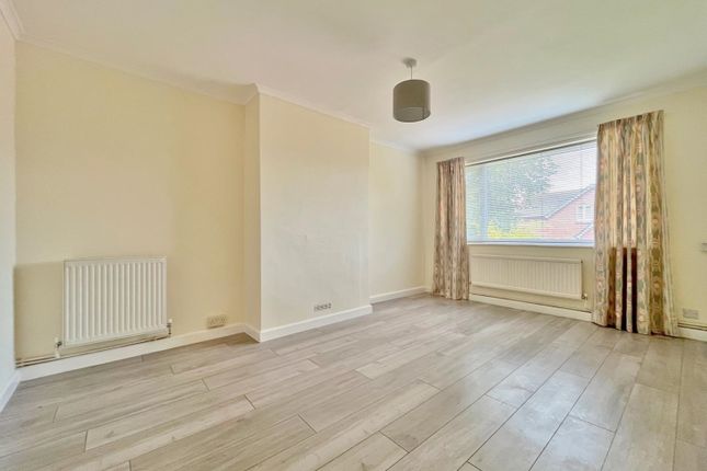 4, Blagrave Close, Didcot photo 4