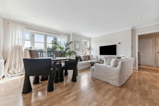 Flat for sale in Belvedere Place, London