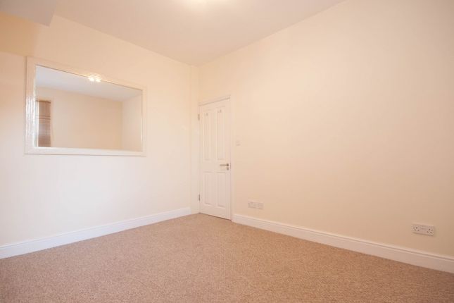 410B Durnsford Road, Durnsford Road, London, SW19, London photo 5