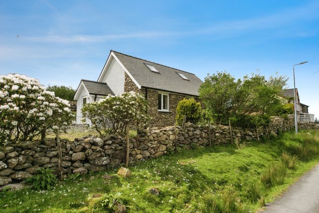 Thumbnail Bungalow for sale in Rhosgadfan, Caernarfon, Gwynedd