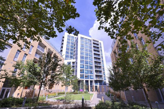 Thumbnail Flat for sale in Ross Way E14, Limehouse, London,