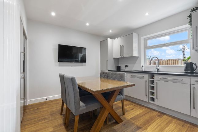 73, Albany Road, Mexborough photo 4