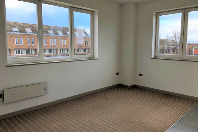 51, Misterton Court, Peterborough photo 2