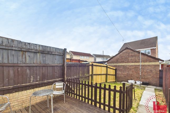 6, Clos Ysbyty,  Cimla, Neath photo 2